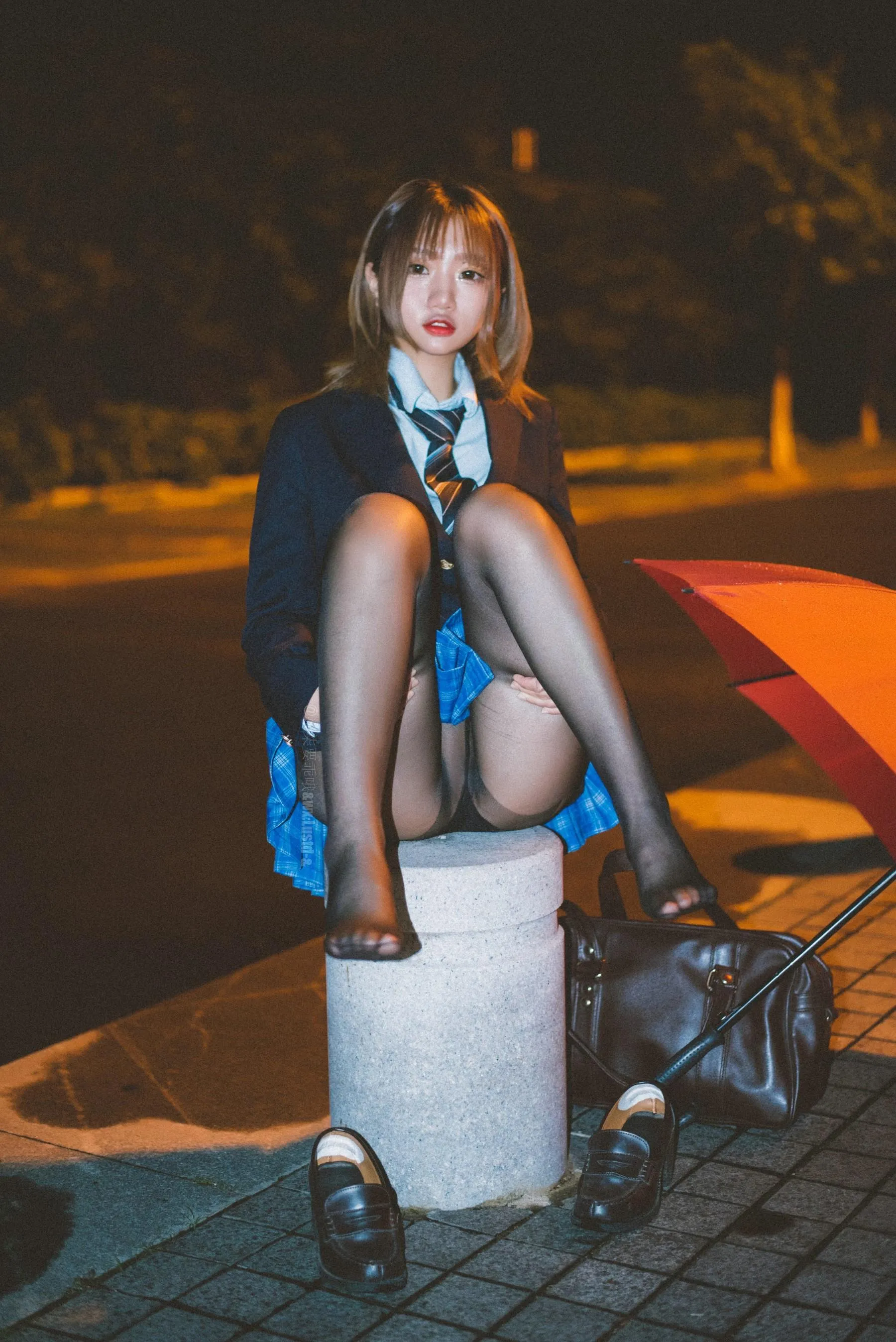 柒柒要乖哦 – NO.14 深夜公园JK [36P]插图1